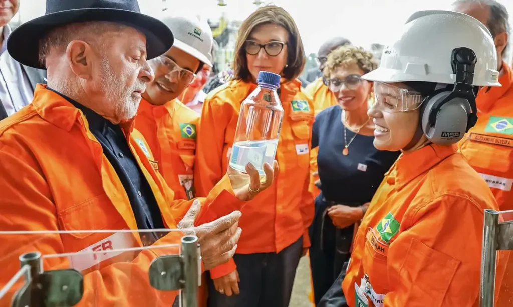55158633534_f0f5aea0bc_o.jpg-1-1024x613 Lula defende criação de reserva estratégica de combustíveis